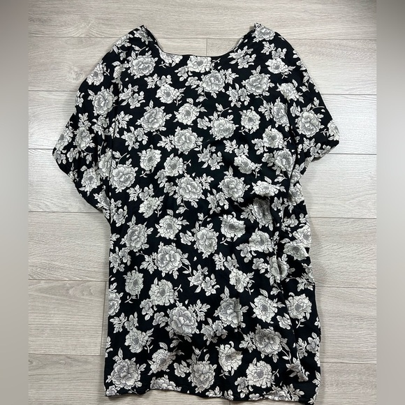 Brandy Melville Floral Duster Cardigan - Picture 3 of 5